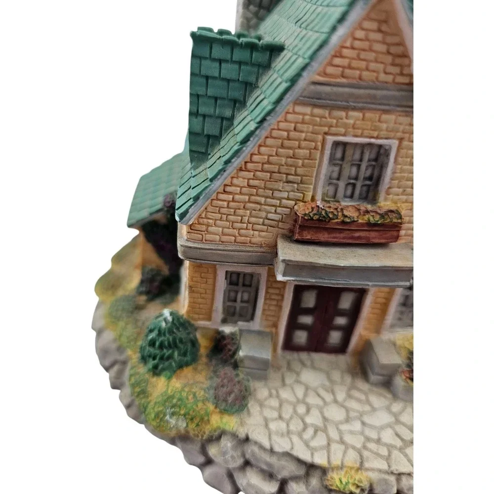 Yorkshire House Olde‎ Englands Classic Cottages Miniature Figurine 1994 Vintage